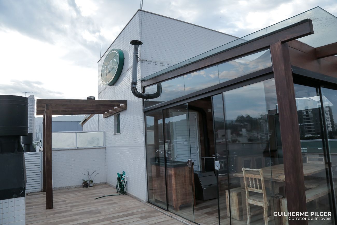 Cobertura no Ed. Brava Tower na Praia Brava em Itajaí