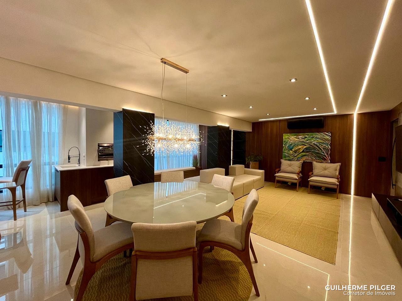 Apartamento no Ed. Adolfo Blase em Balneário Camboriú