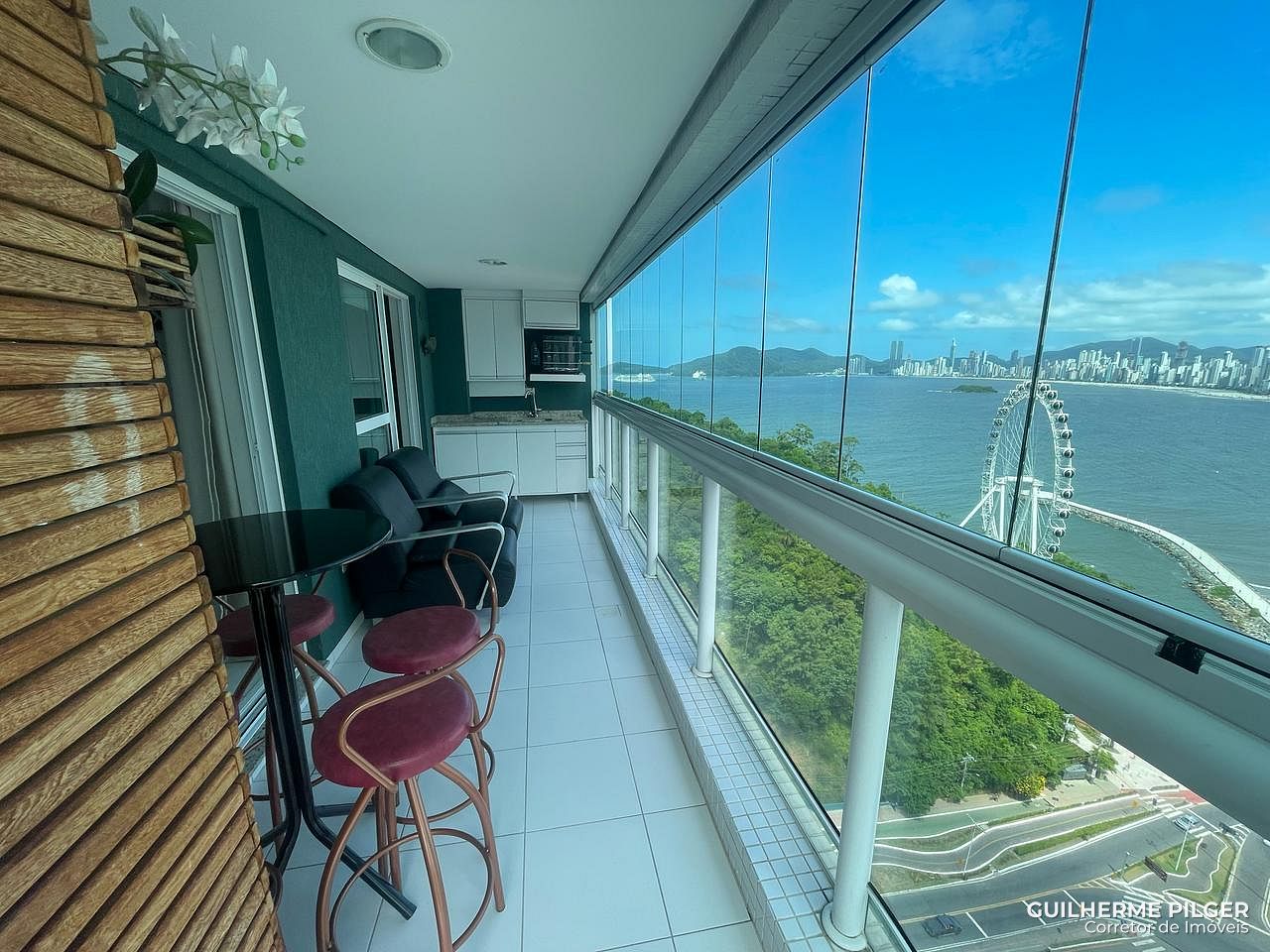Apartamento no Ed. Terraço da Rainha em Balneário Camboriú