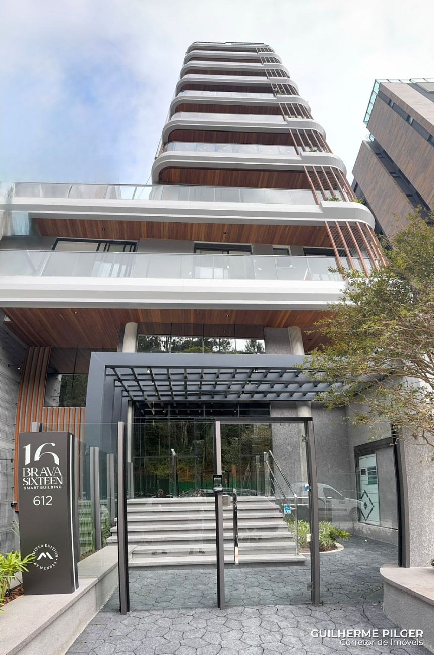 Apartamento no Ed. Brava Sixteen na Praia Brava em Itajaí