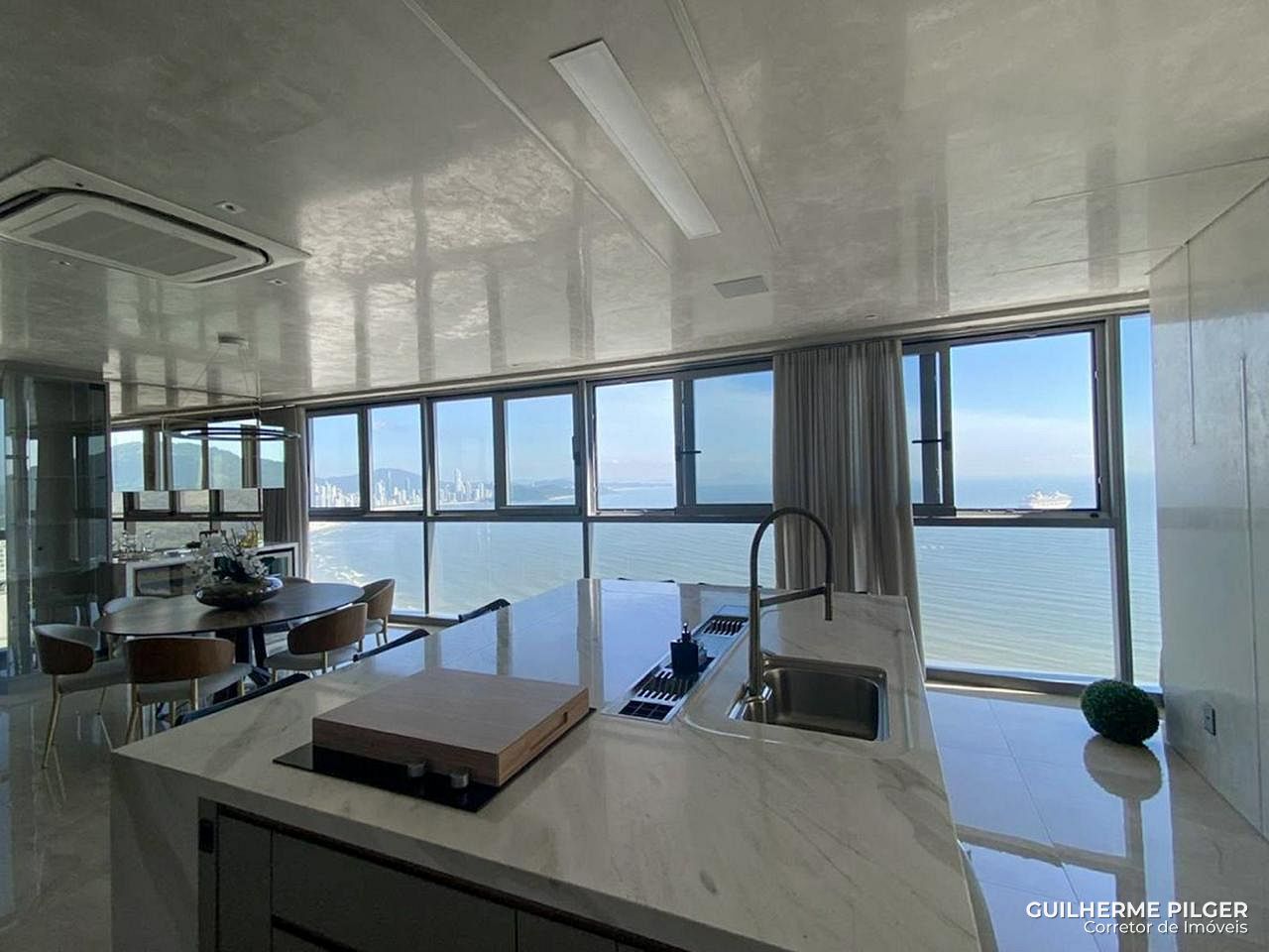 Apartamento no Edifício Copenhagen em Balneário Camboriú