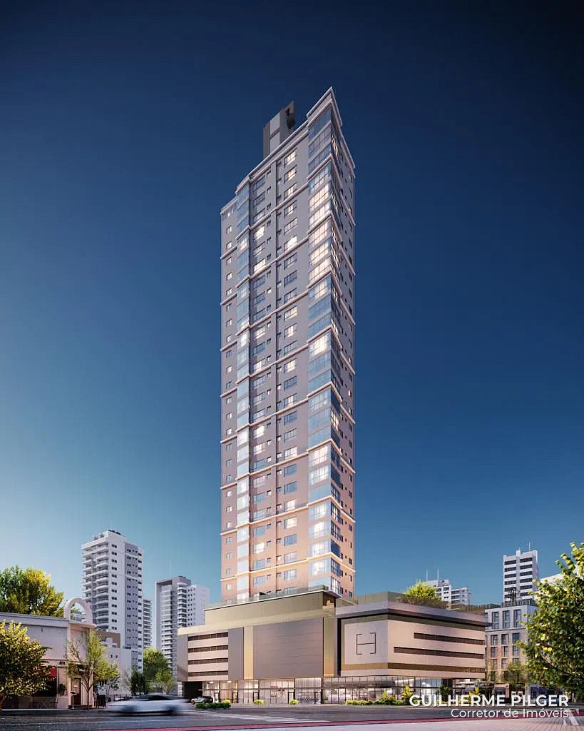 Apartamento no Ed. Home Square Residence no Centro de Balneário Camboriú