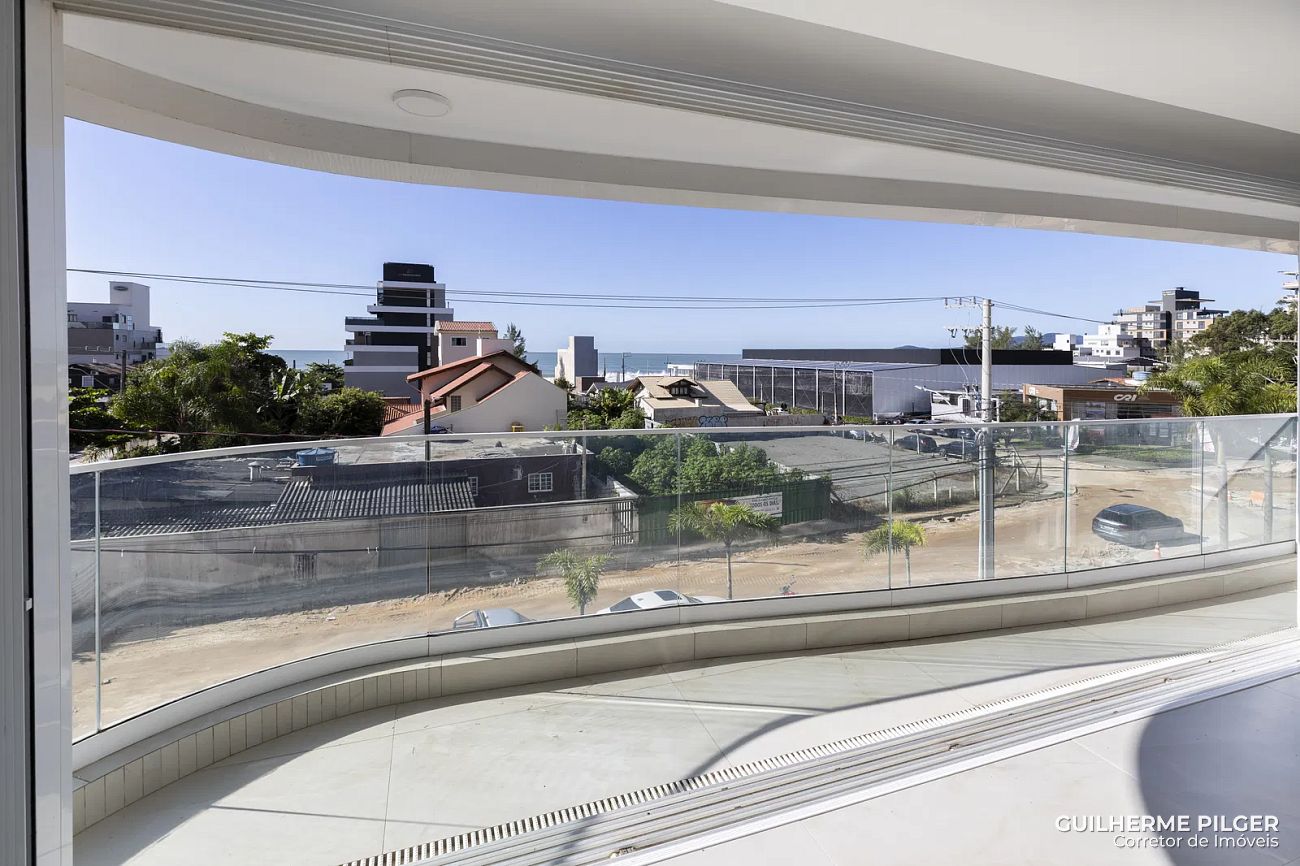 Apartamento no Edifício Le Blanc na Praia Brava em Itajaí