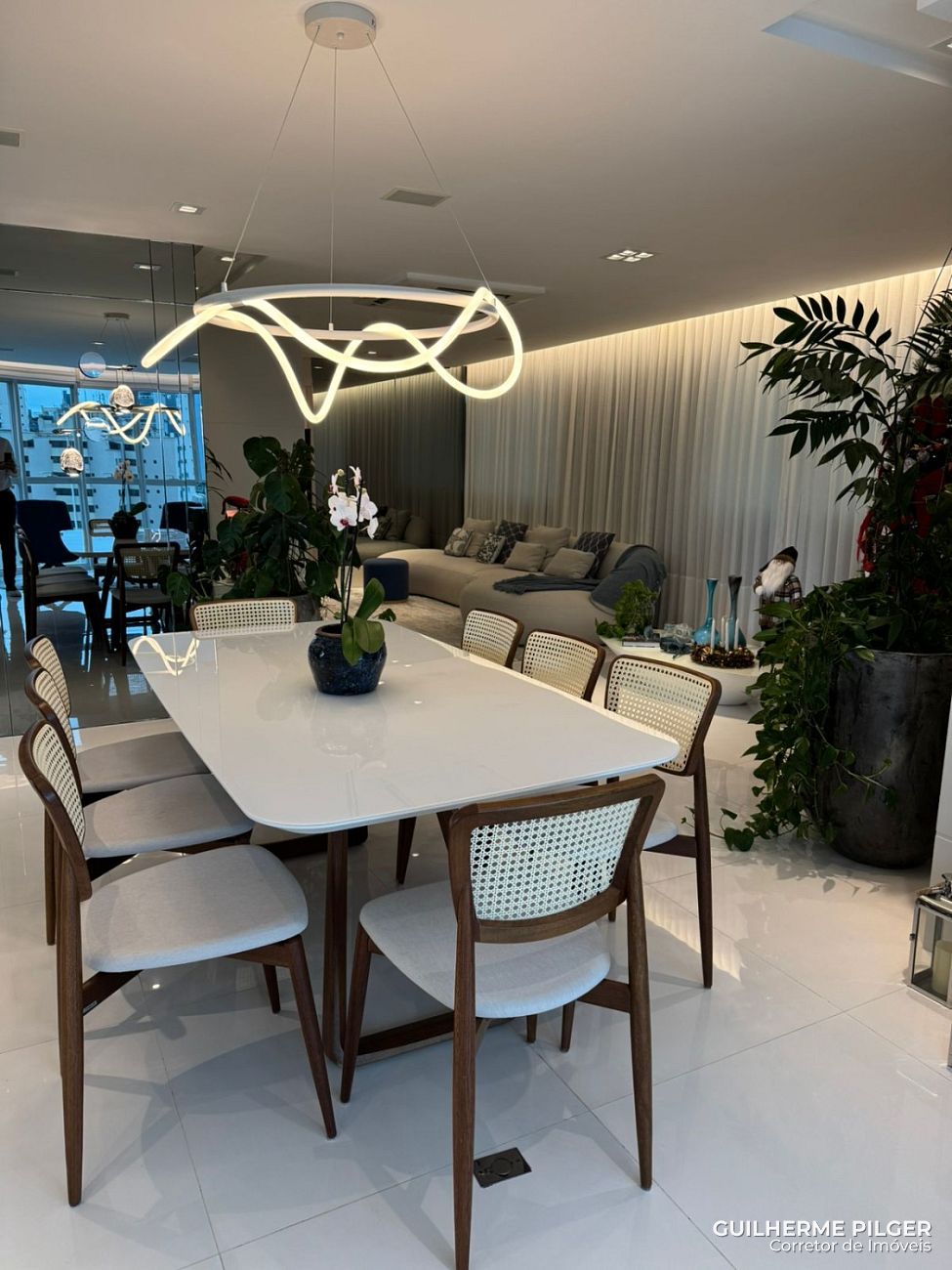 Apartamento no Ed Elegance Tower Residence em Balneário Camboriú