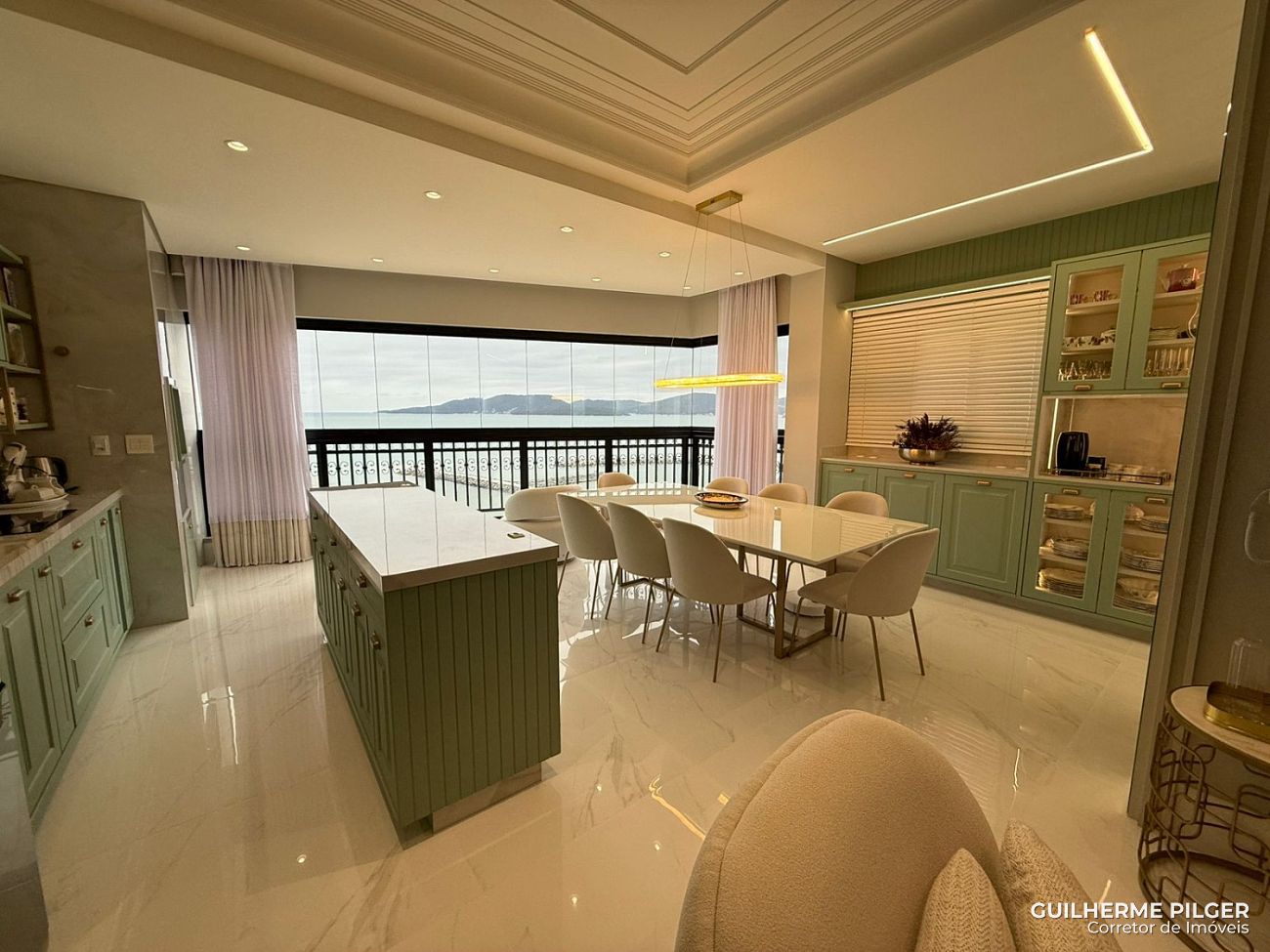 Apartamento no Edifício Lá Riviera em Itapema