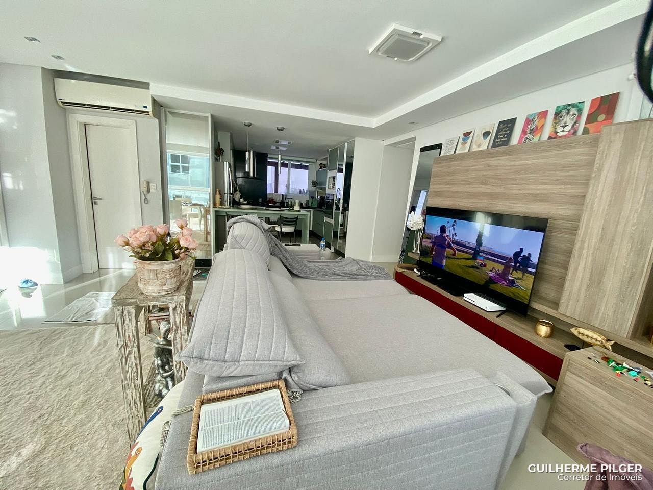 Apartamento Diferenciado com Terraço no Ed. Palm Beach em Balneário Camboriú