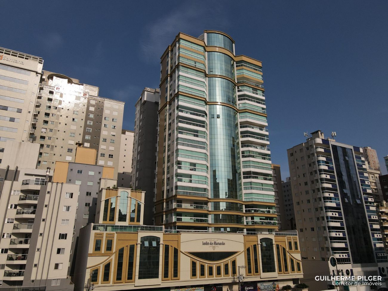 Apartamento no Edifício Jardim das Alamandas em Itapema