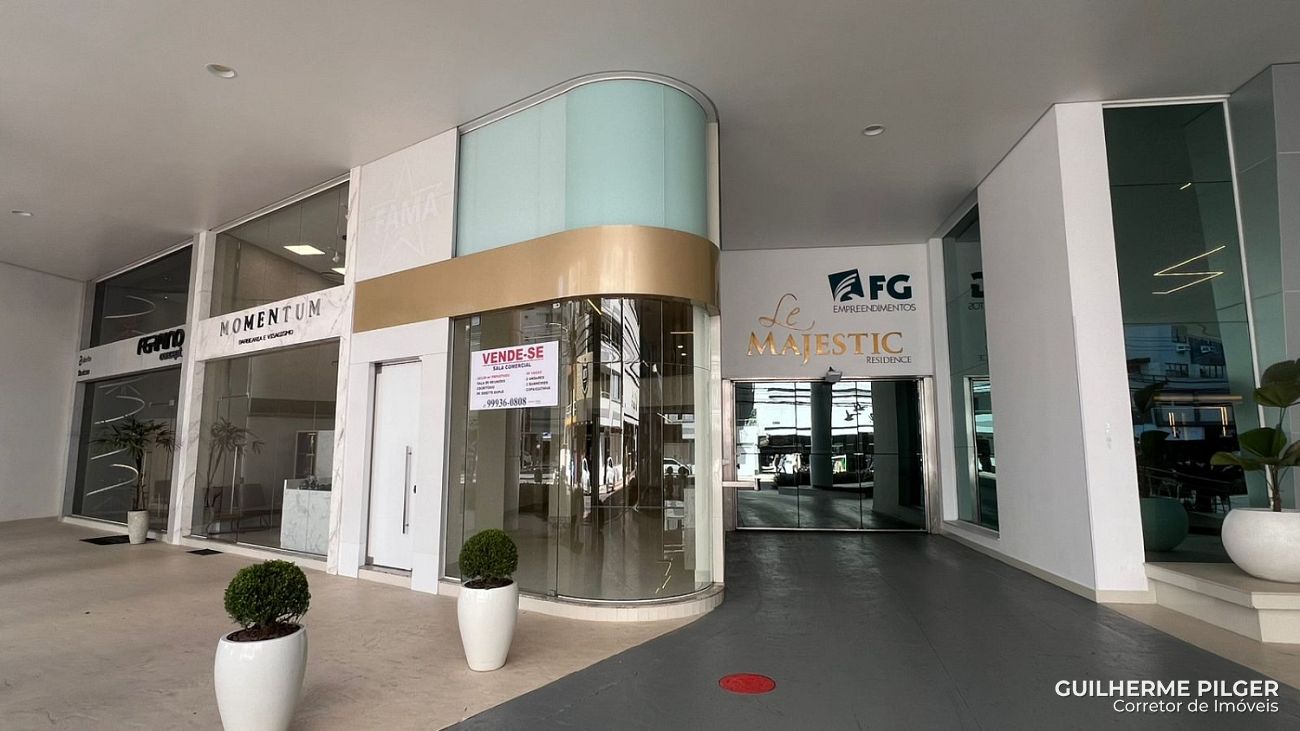 Sala Comercial no Edifício Le Majestic Residence em Balneário Camboriú