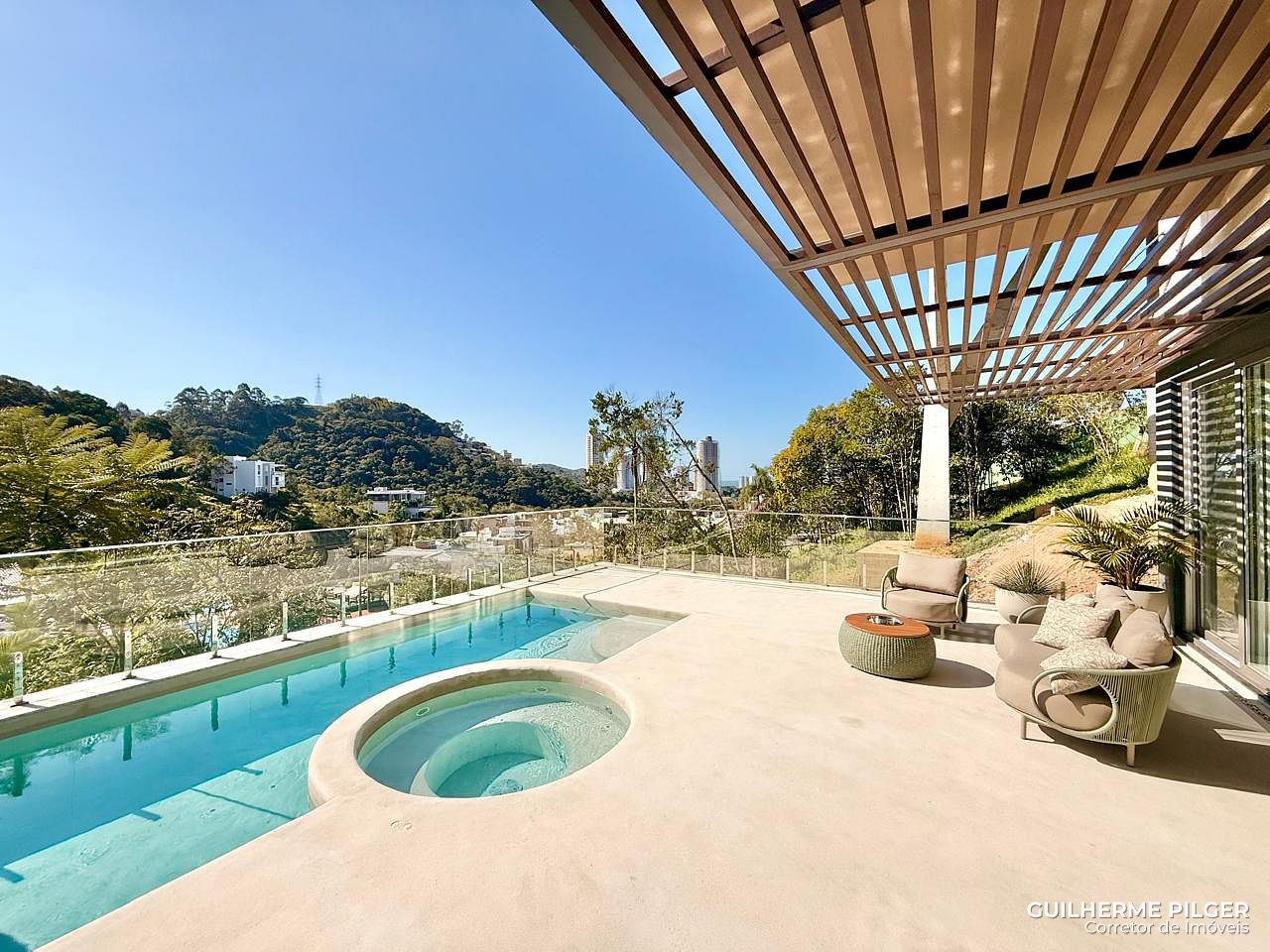 Casa no Condomínio Horizontal na Praia Brava em Itajaí