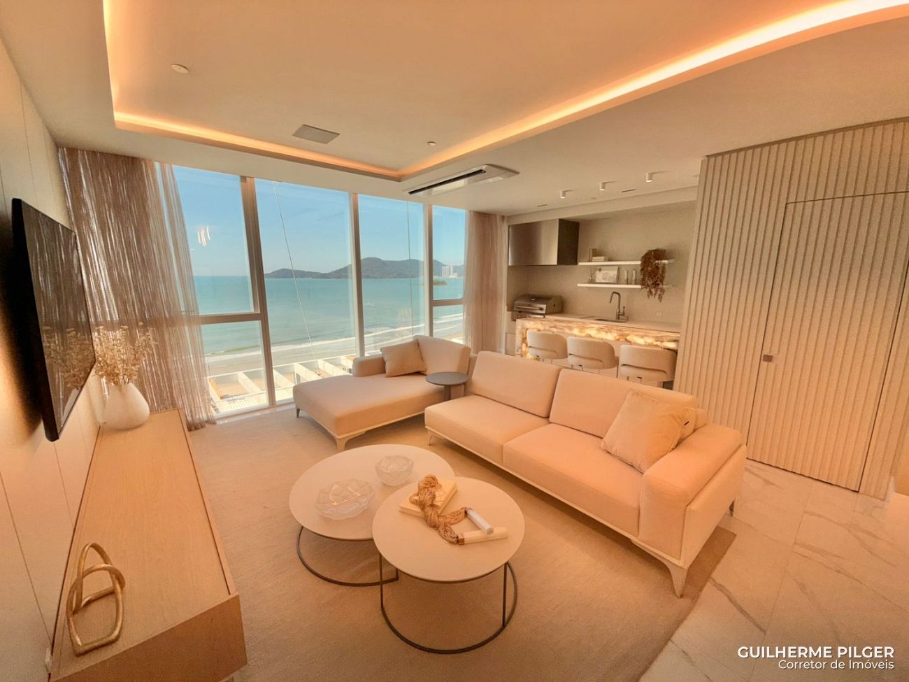 Apartamento no Ed. Boreal Tower na Barra Norte em Balneário Camboriú