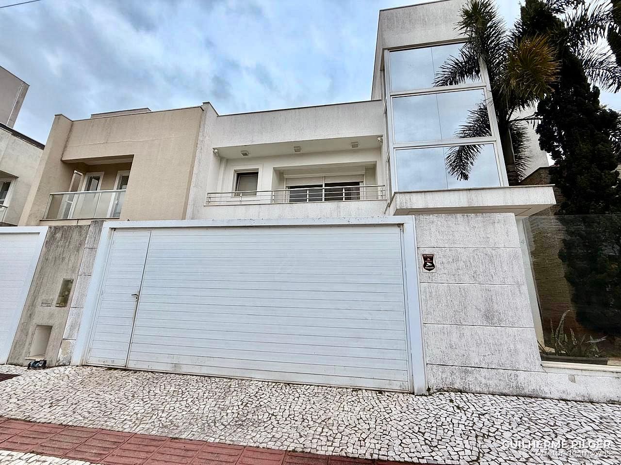 Casa na Praia dos Amores em Balneário Camboriú