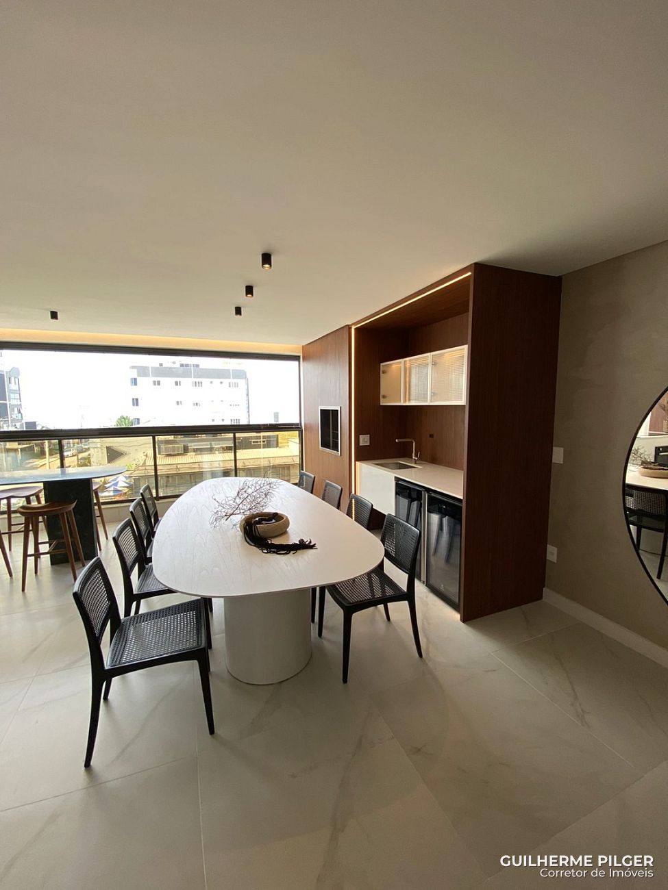 Apartamento no Ed. Surfers Paradise na Praia Brava em Itajaí