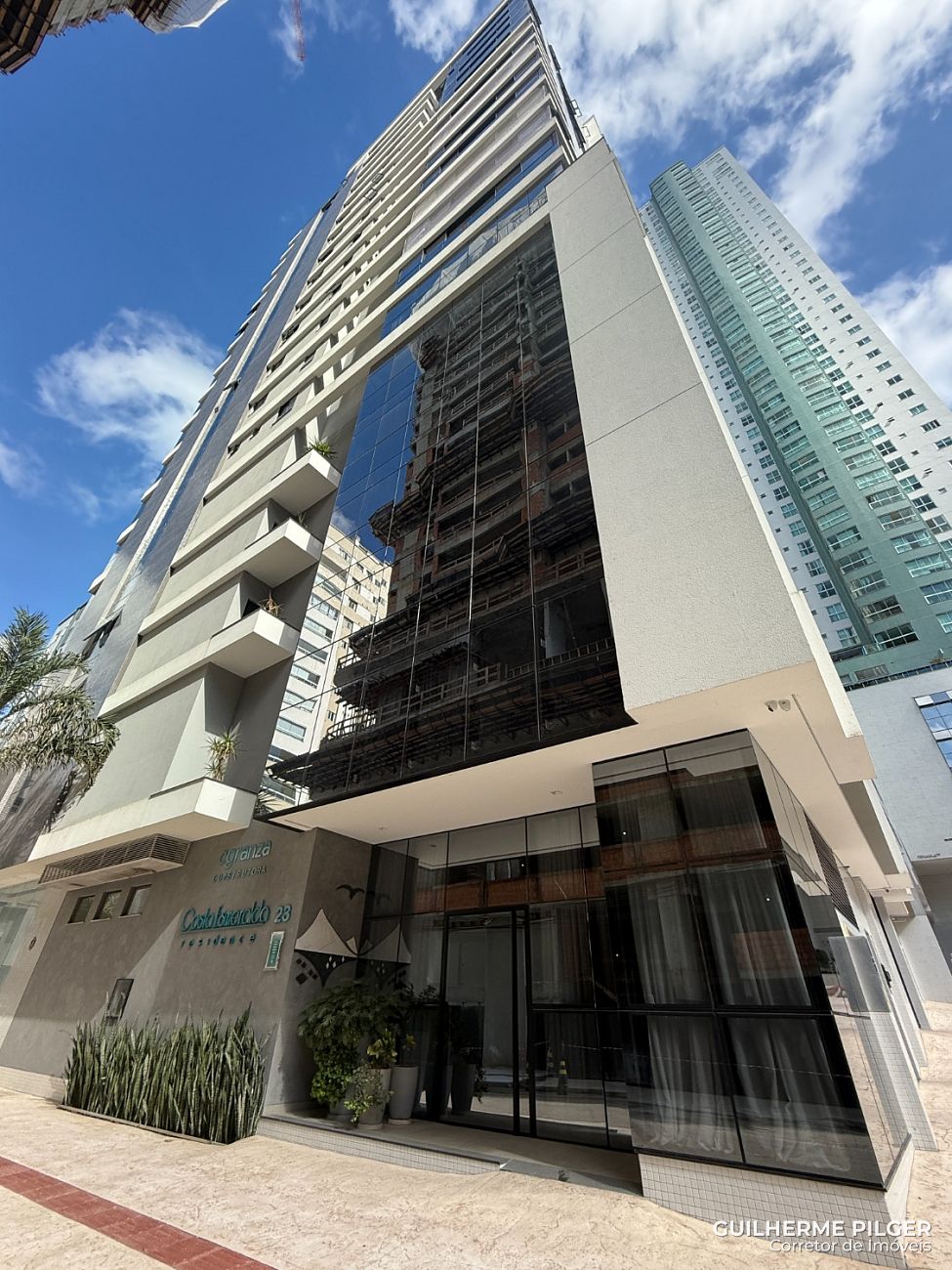 Apartamento no Ed. Costa Esmeralda Residence em Balneário Camboriú