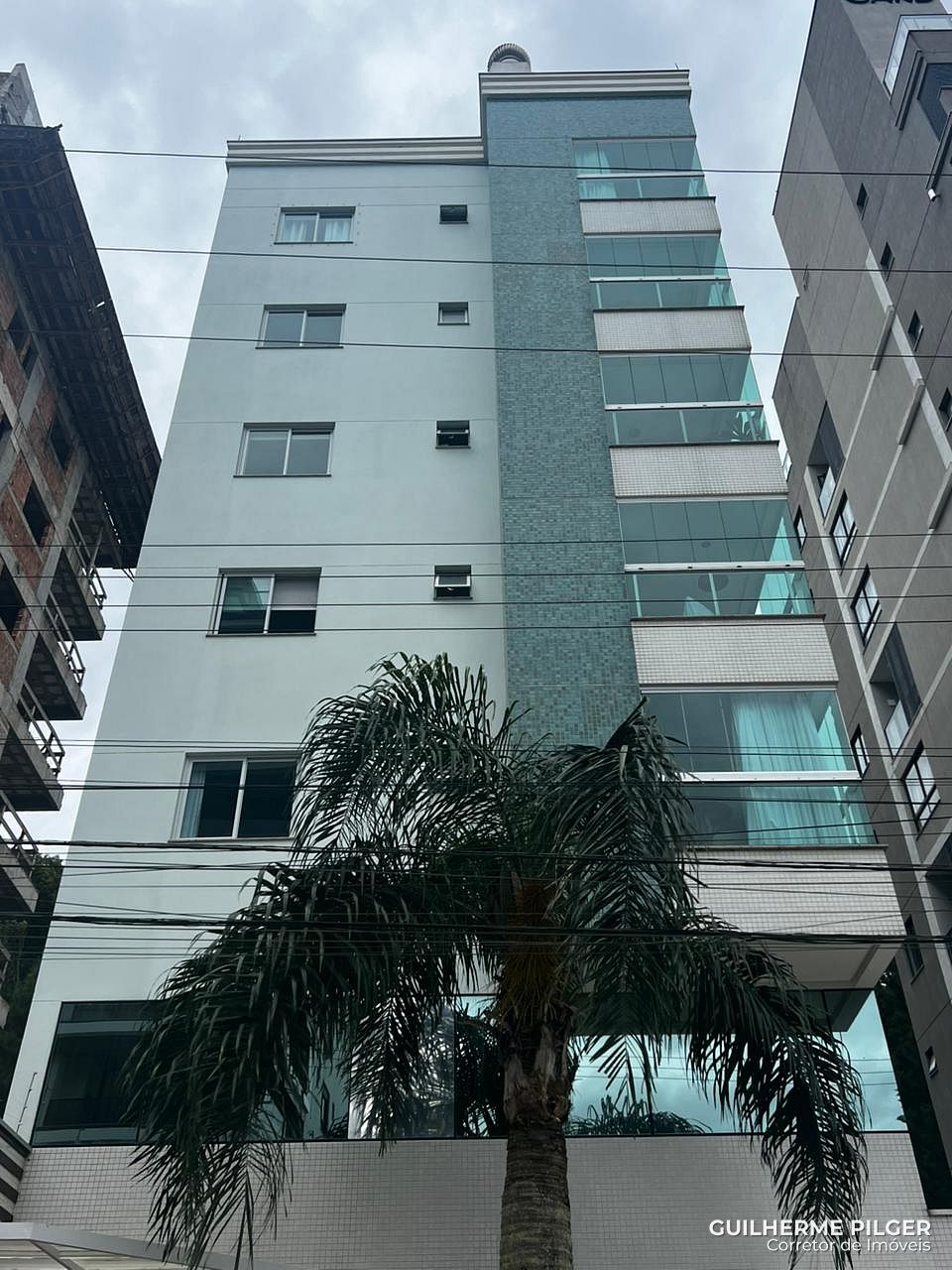 Apartamento no Ed. Bora Bora na Praia Brava em Itajaí
