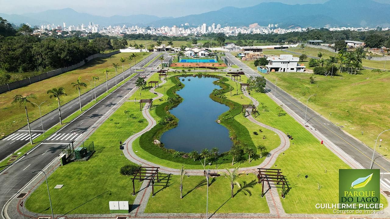 Terreno no Condomínio Parque do Lago em Camboriú