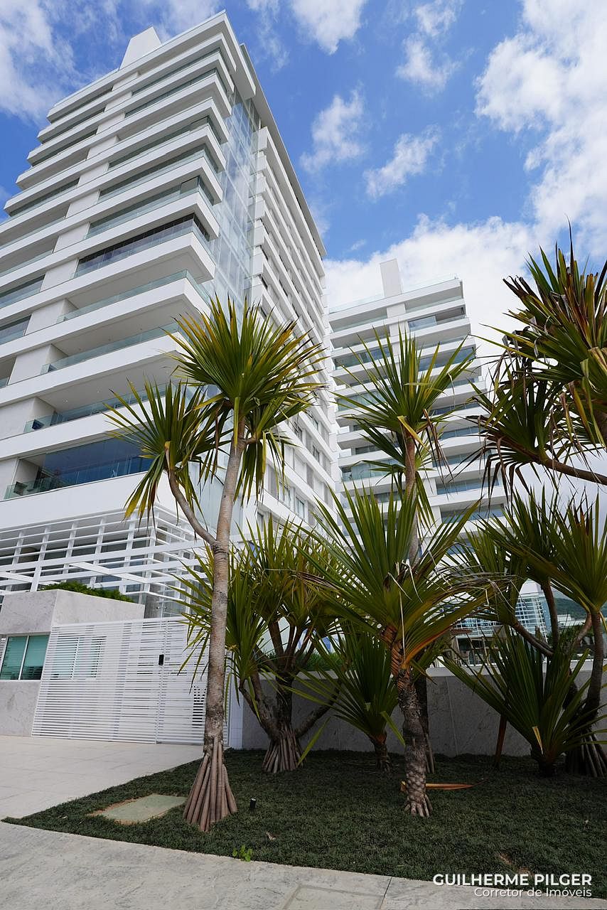 Apartamento no Ed. Riva na Praia Brava em Itajaí