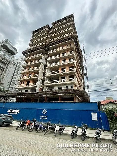 Apartamento no Ed. Jardins da Brava na Praia Brava