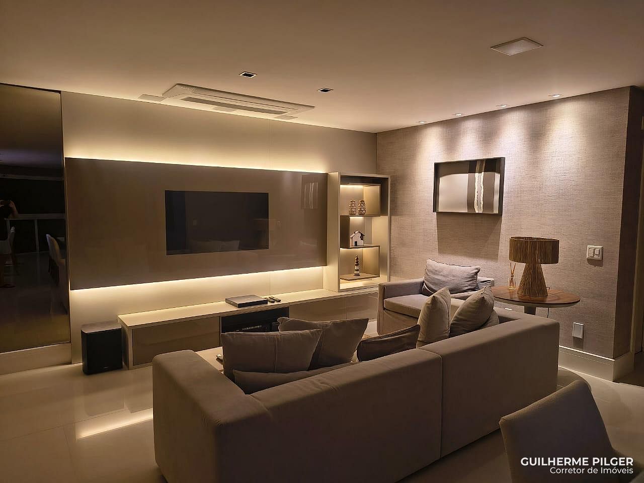 Apartamento no Ed. Brava Beach Internacional - Reserva Corais na Praia Brava