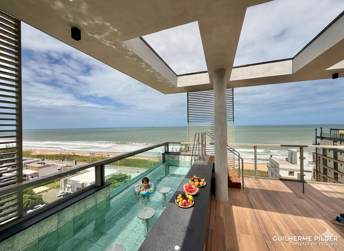 Cobertura Duplex no Ed. Horizon na Praia Brava