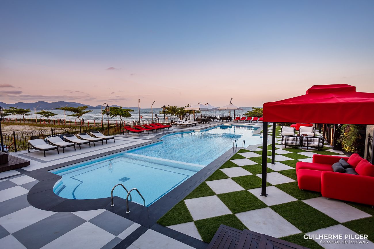 Apartamento no Ed. Cartier CNA Residence em Meia Praia em Itapema