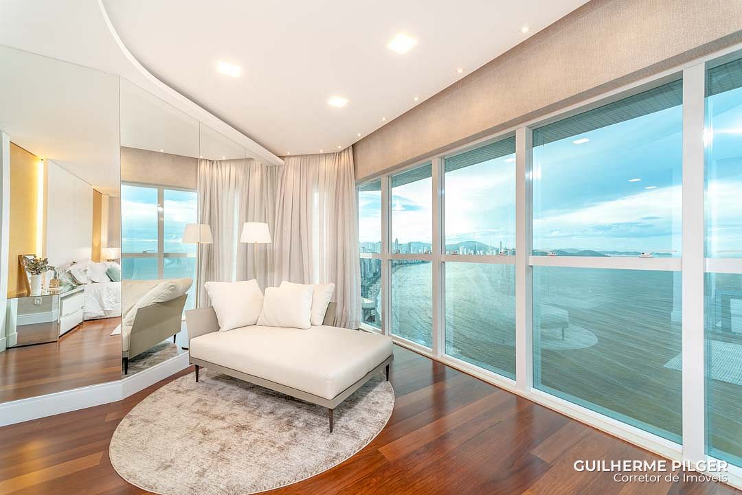 Cobertura Duplex no Ed. Costão da Barra em Balneário Camboriú