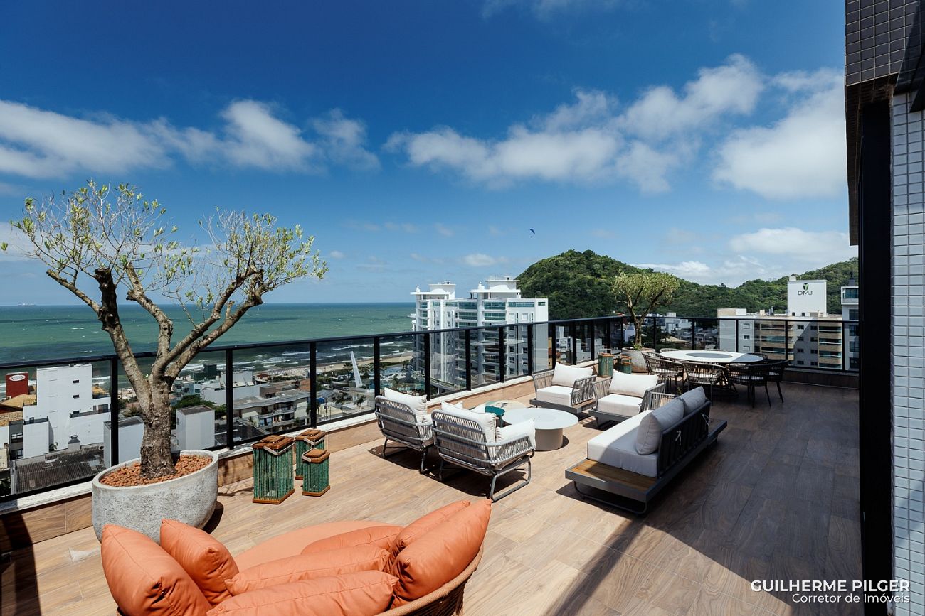 Cobertura Triplex no Ed. Brava Palace Residence na Praia Brava em Itajaí