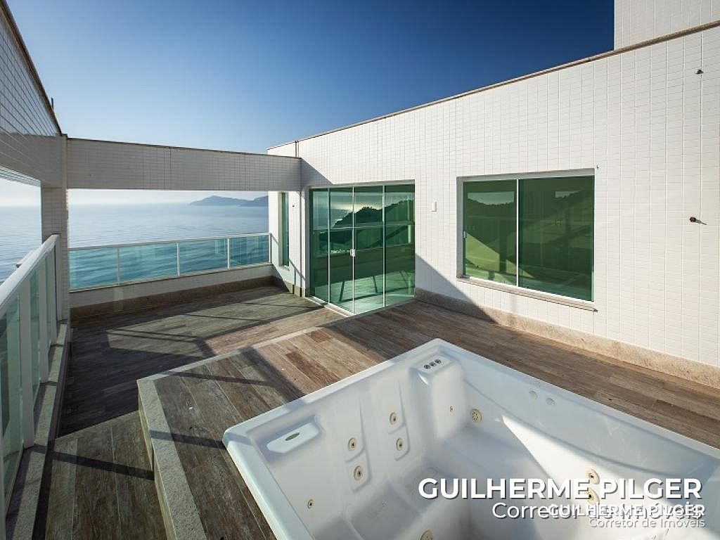 Cobertura Frente Mar Edifício Saveiro em Balneário Camboriú