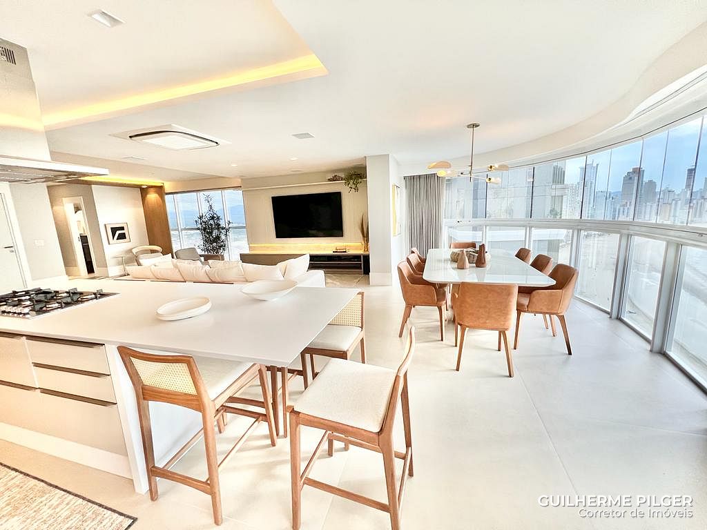 Apartamento no Ed. Ibiza Towers em Balneário Camboriú