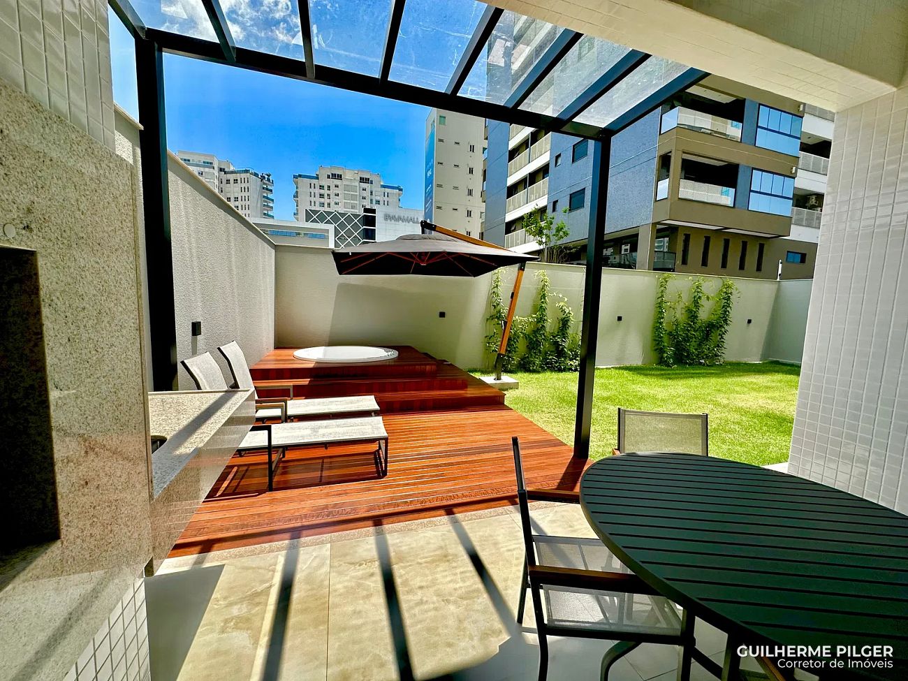 Apartamento Garden Duplex no Ed. Le Blanc na Praia Brava