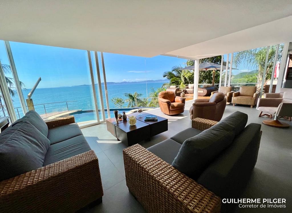 Mansão no Condomínio Horizontal Costa Azul em Balneário Camboriú