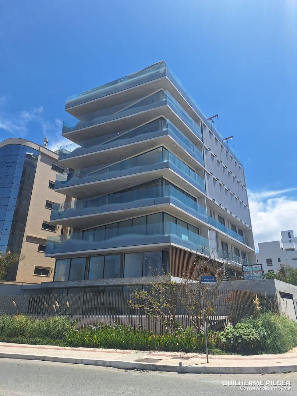 Apartamento no Ed. Bravo by Arthur Casas na Praia Brava em Itajaí