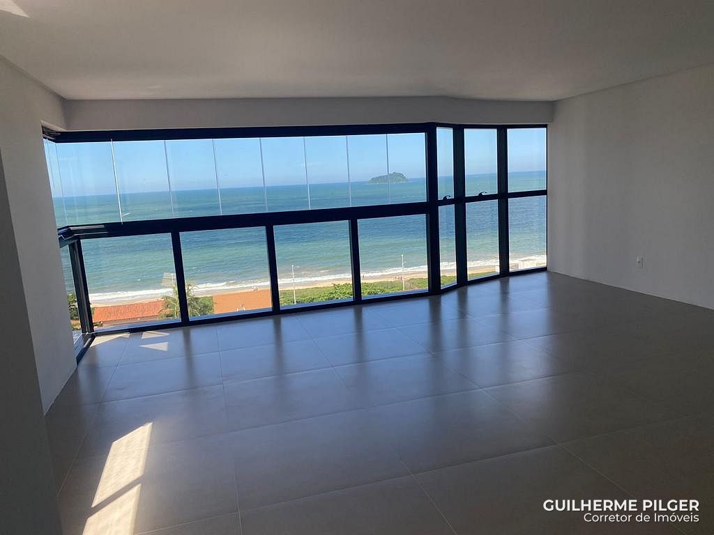 Apartamento no Ed. Ilha de Capri em Balneário Piçarras