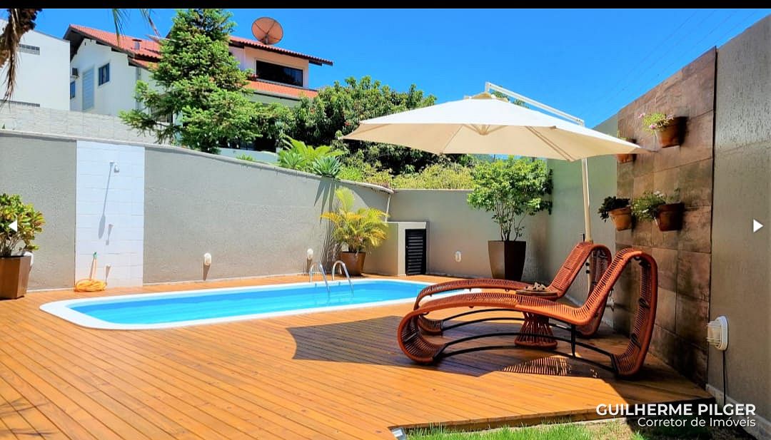 Casa no Condomínio Ariribá em Balneário Camboriú