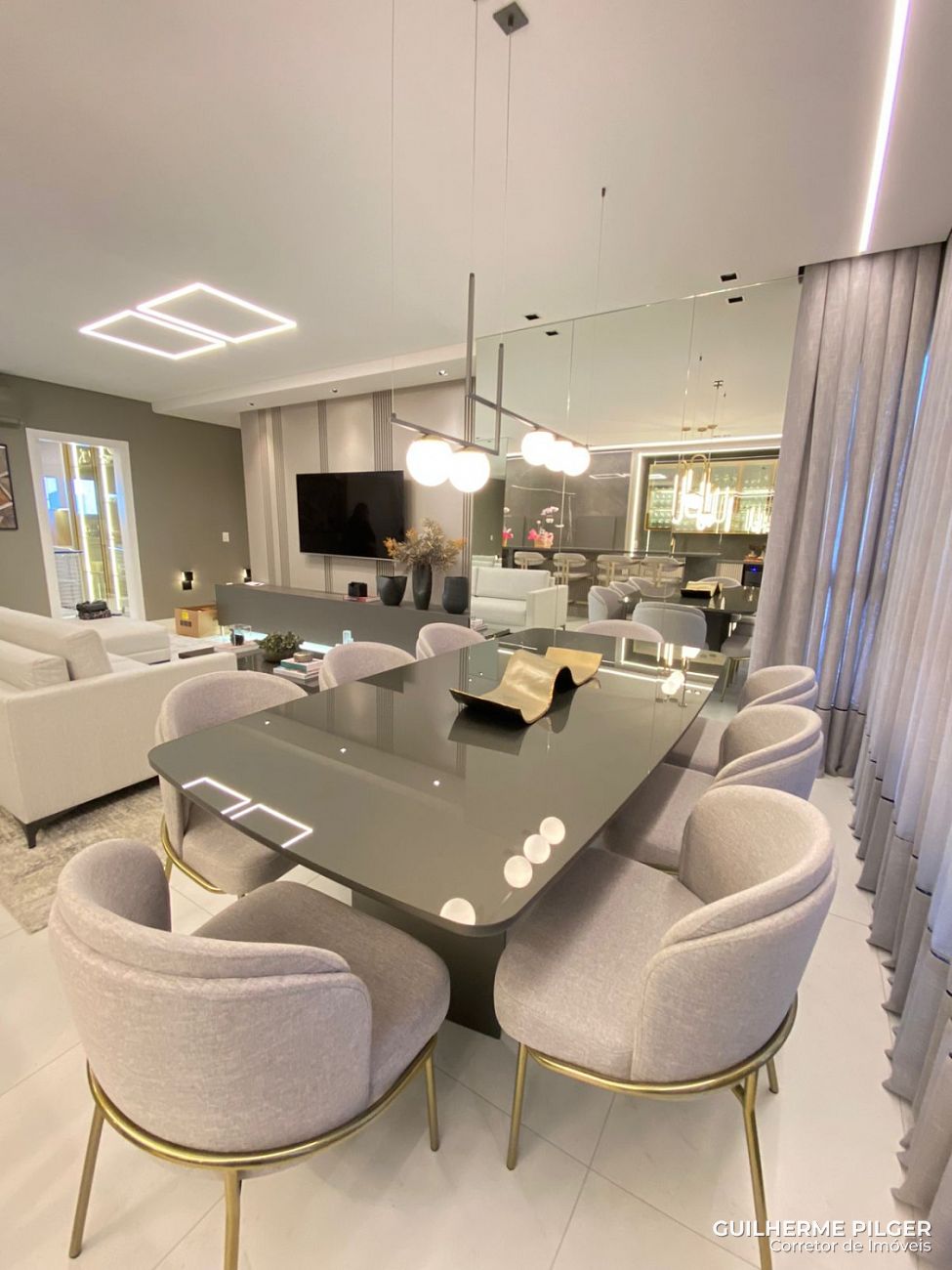 Apartamento no Ed. Royal Tower em Balneário Camboriú