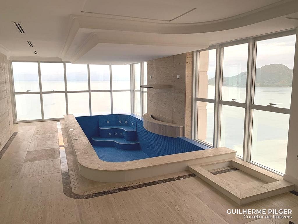 Apartamento no Ed. Millennium Palace em Balneário Camboriú