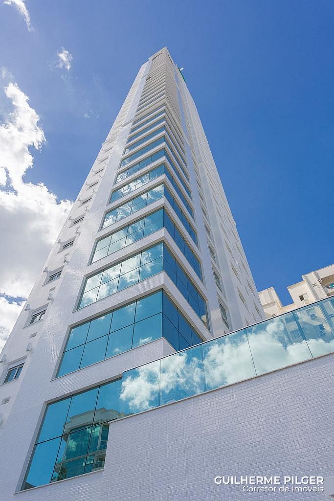 Apartamento no Ed. Eleganza Tower em Balneário Camboriú