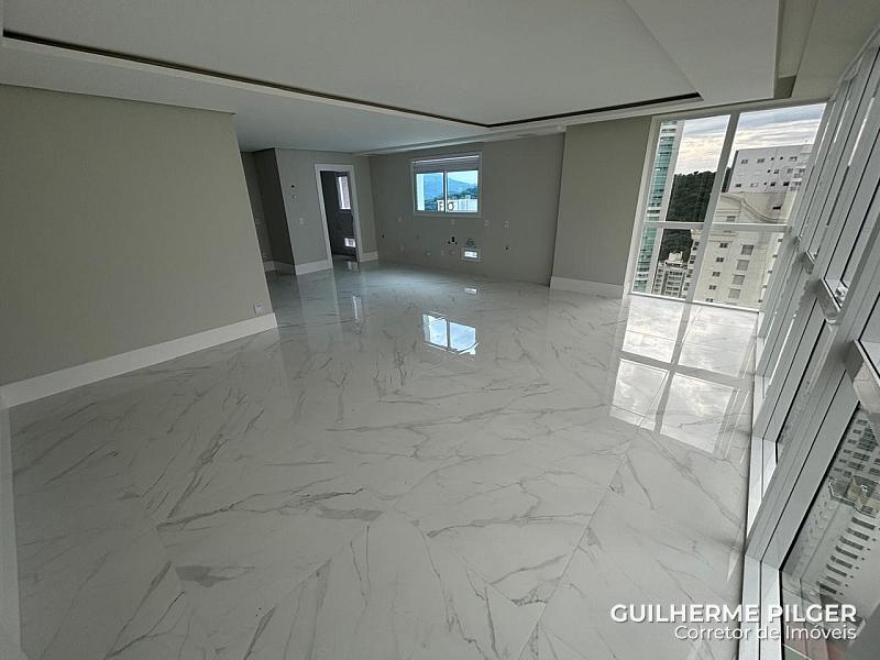 Apartamento no Ed. Skyline em Balneário Camboriú — foto 5