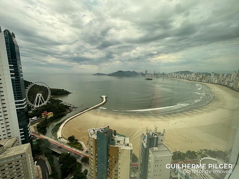 Apartamento no Ed. Skyline em Balneário Camboriú — foto 4