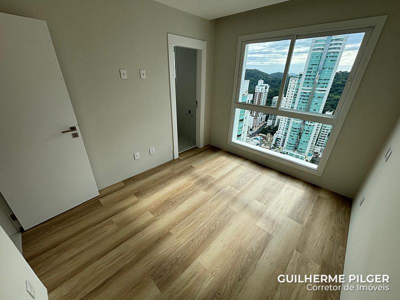 Apartamento no Ed. Skyline em Balneário Camboriú — foto 16