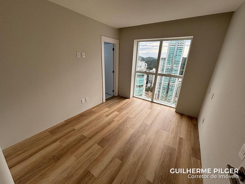 Apartamento no Ed. Skyline em Balneário Camboriú — foto 17