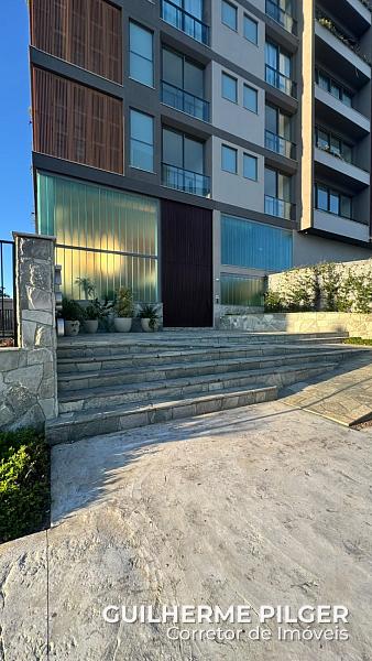 Apartamento no Ed. Domo na Praia Brava em Itaja� 1