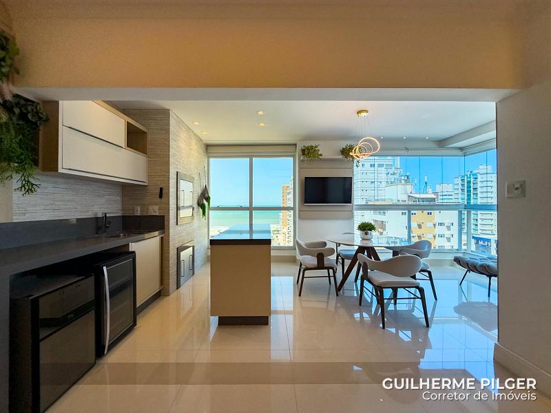 Apartamento no Ed. Le Lis Blanc Residence na Meia Praia em Itapema 1