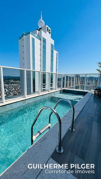Cobertura no Ed. Hamptons Village em Balne�rio Cambori� 1