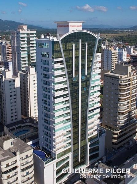 Cobertura Duplex no Ed. L� Lumiere na Meia Praia em Itapema 1