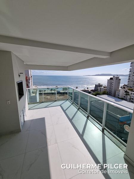 Apartamento no Ed. Resid. Garden Square na Meia Praia em Itapema 1