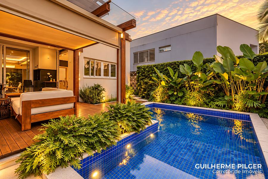 Casa no Cond. Horizontal na Praia Brava em Itaja� 1