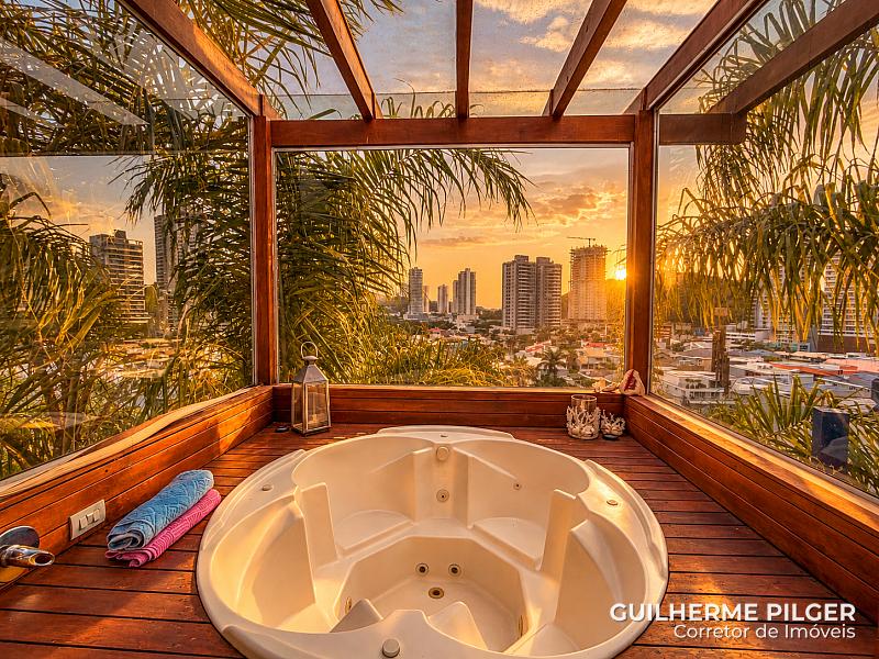 Casa no Cond. Horizontal na Praia Brava em Itaja� 1