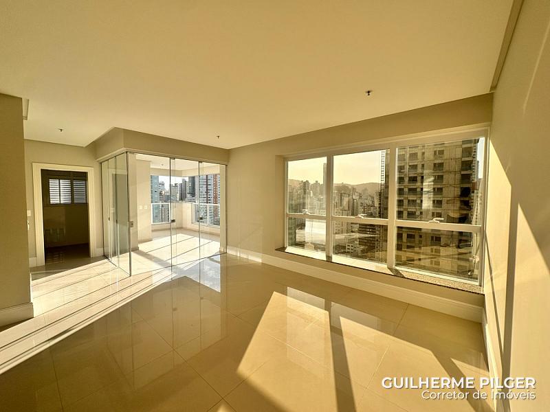 Apartamento no Ed. La Belle Tour em Balne�rio Cambori� 1