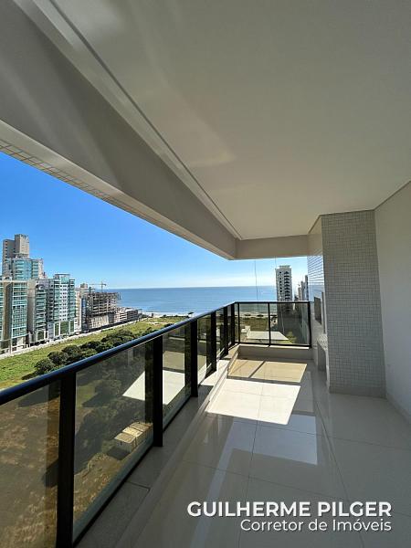 Apartamento � venda no Edif�cio Paramount em Itapema 1
