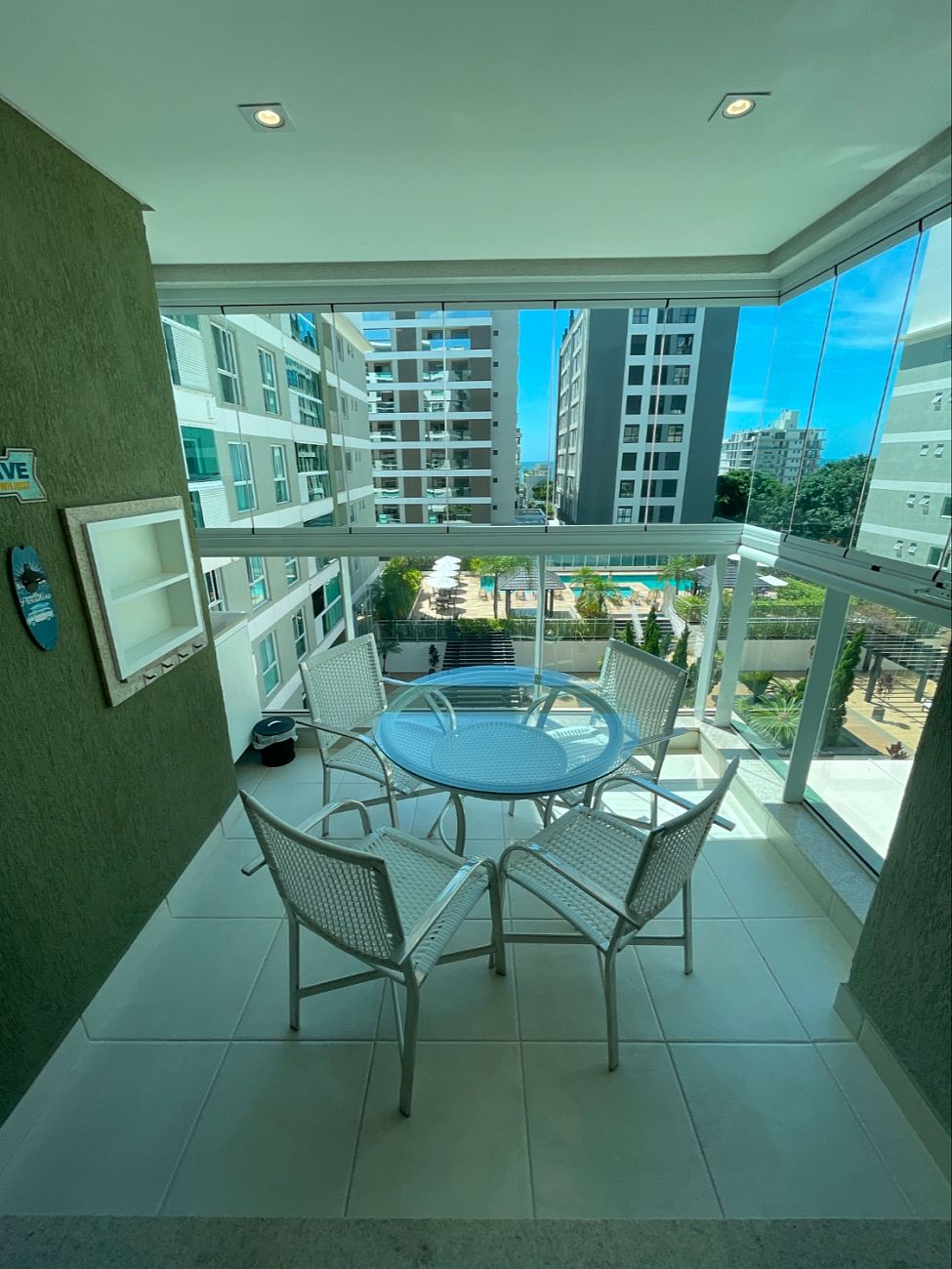 Apartamento no Ed. Aloha Home Resort na Praia Brava em Itajaí